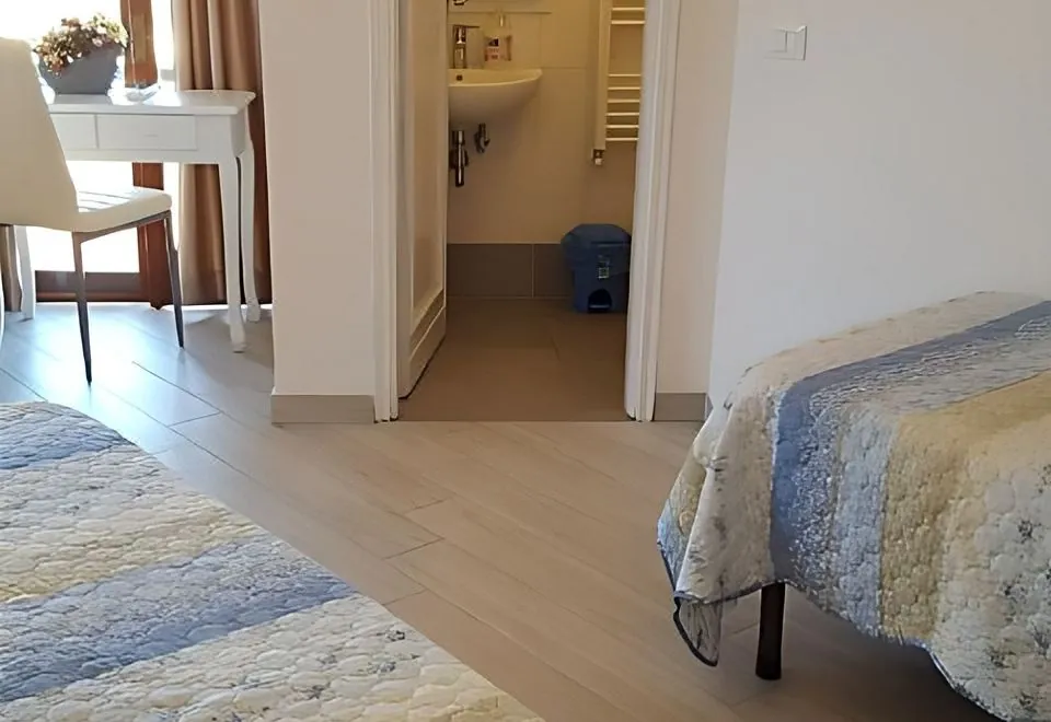 Nancy House