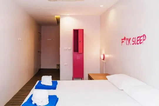 Slumber Surf Phuket Kata