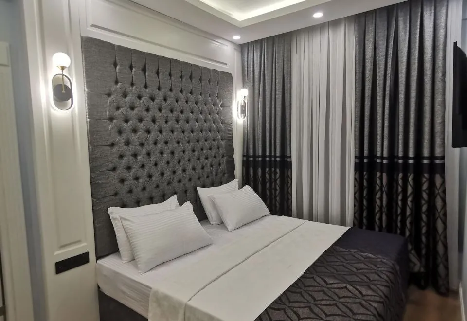 Luxx Garden Hotel