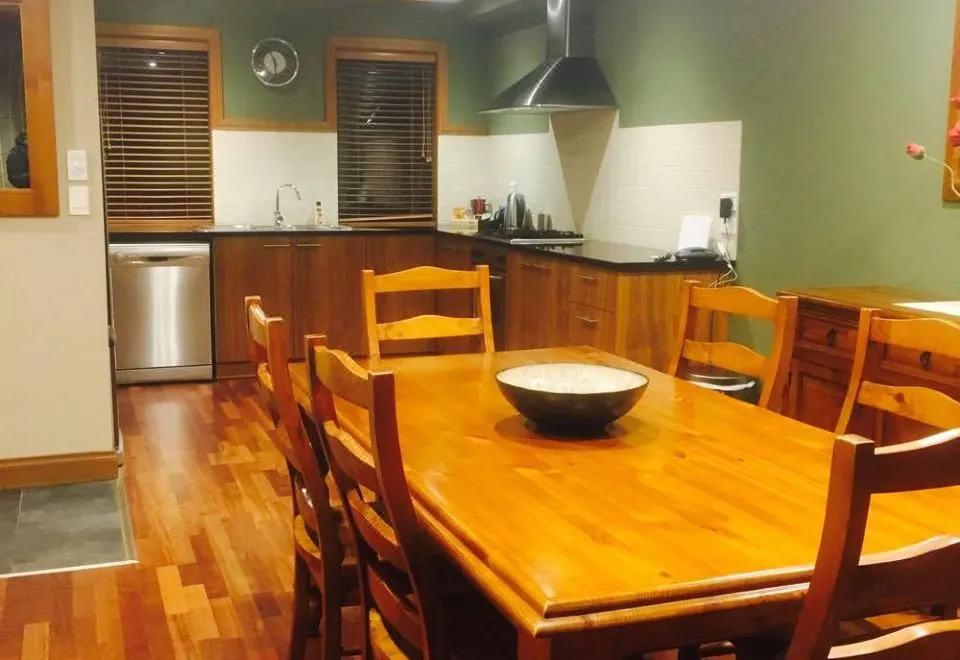 Lansdown Peaks Apartments