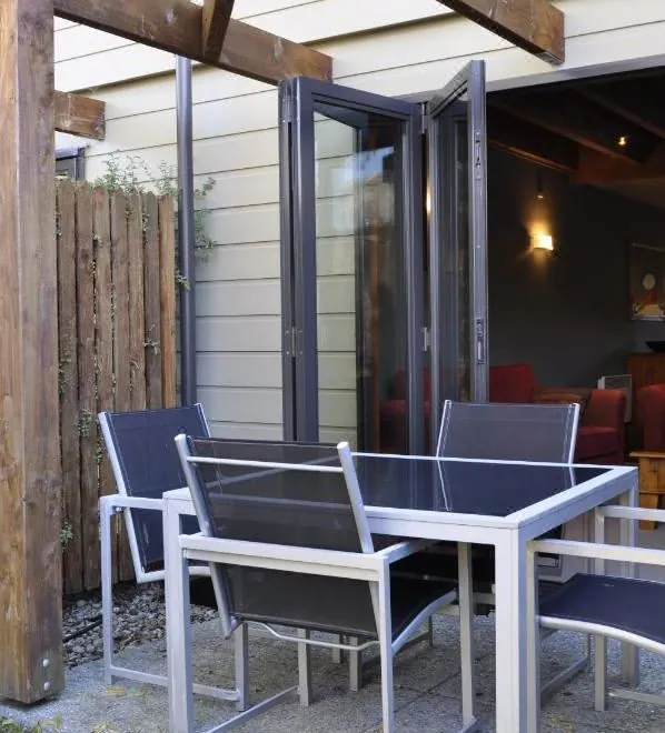Lansdown Peaks Apartments