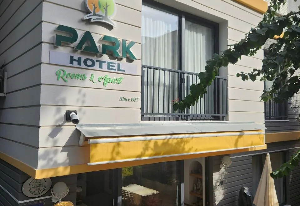 Park Hotel Rooms & Apart