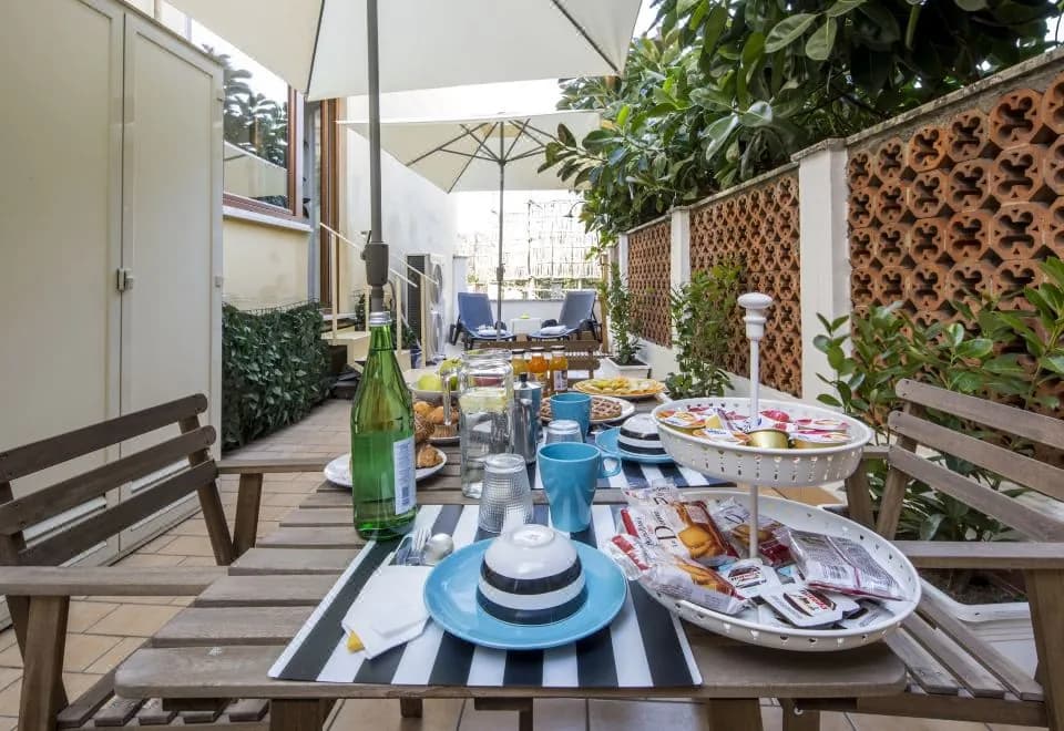 Flower Suites Sorrento
