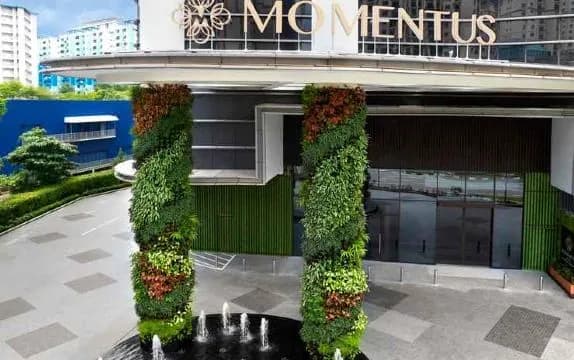 Momentus Hotel Alexandra
