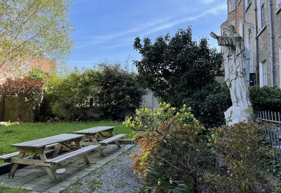 Leevin Hostel George