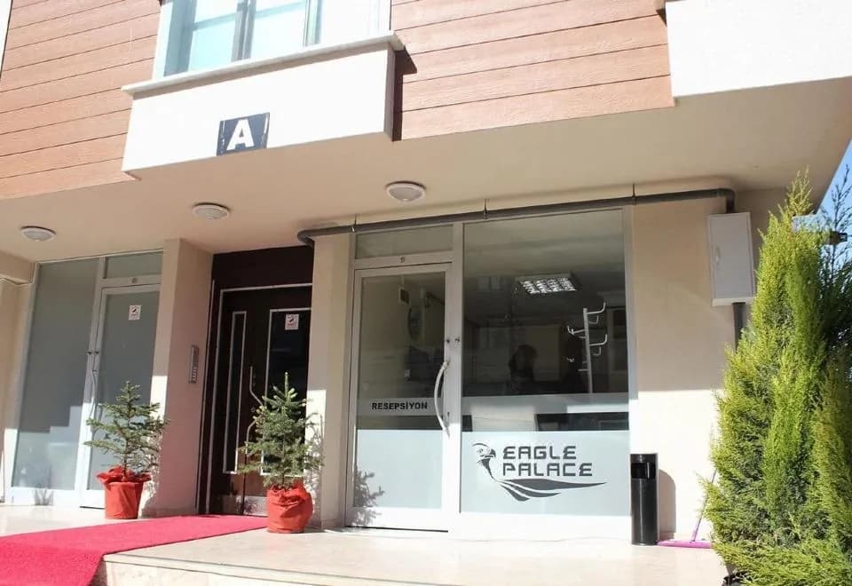 Eagle Palace Suites
