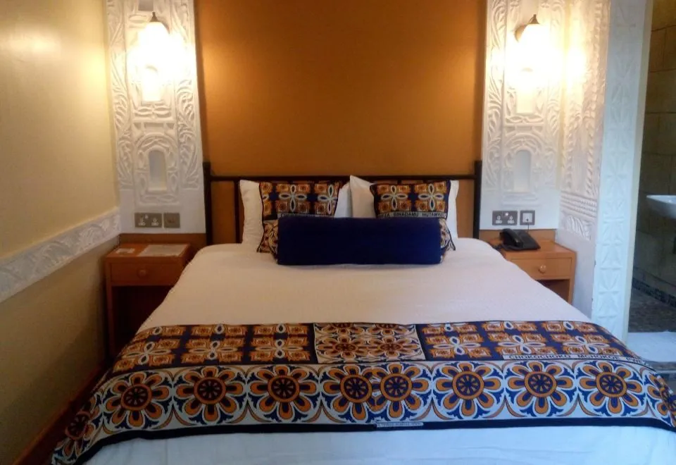 Parklands Shade Hotel