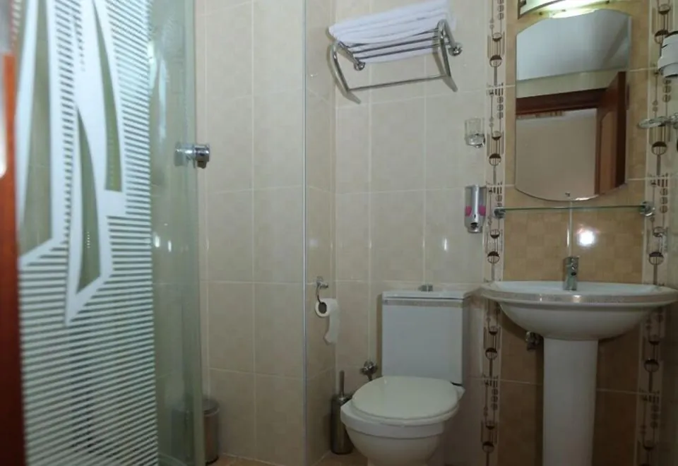 Kayalar Hotel