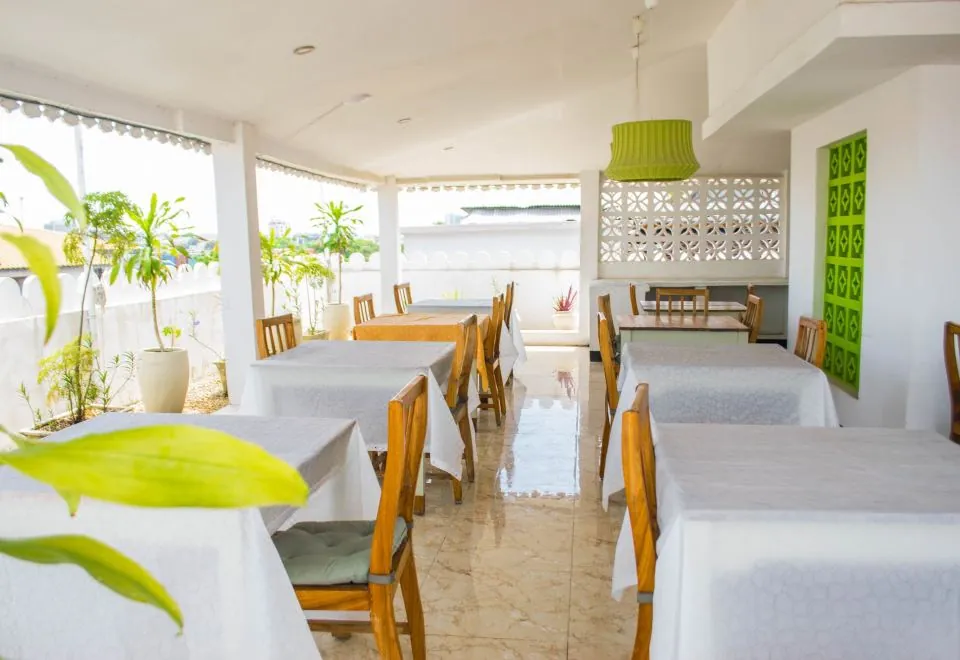 Stonetown View Inn