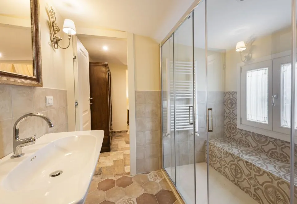 Casa Griselda by Mmega