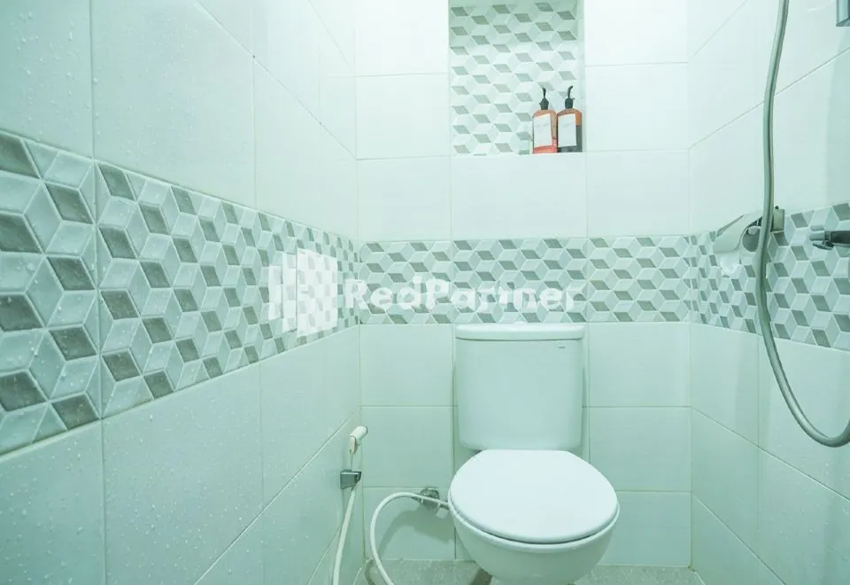 Guest House B Fren Syariah Near JIH Yogyakarta Mitra RedDoorz