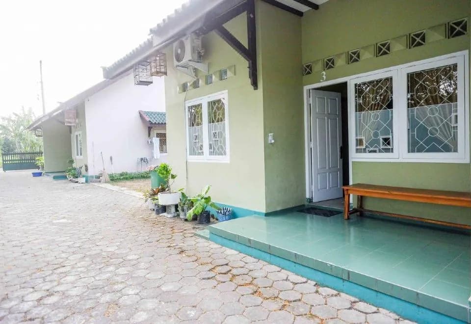 RedDoorz near Institut Pertanian Yogyakarta