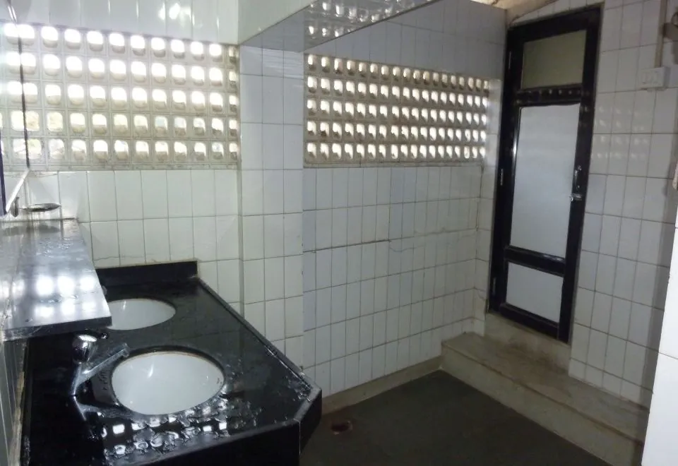 Yadgar Guest House
