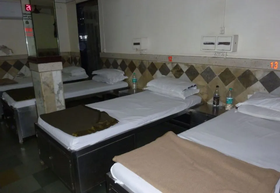 Yadgar Guest House