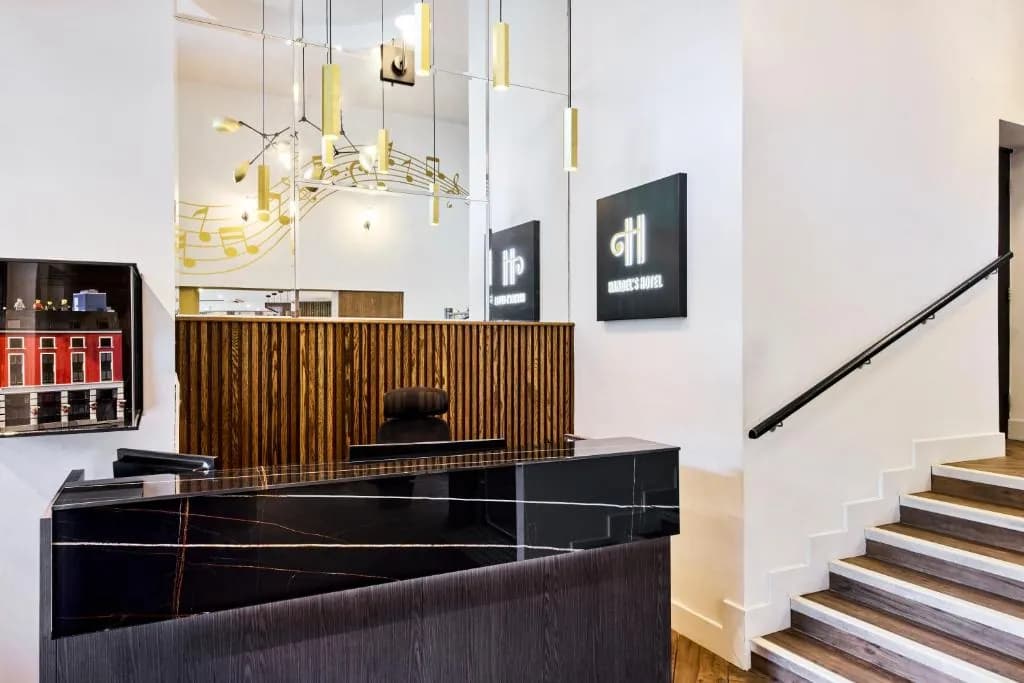 Handel's Hotel