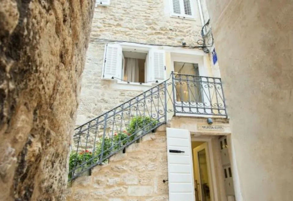Mijama Suites