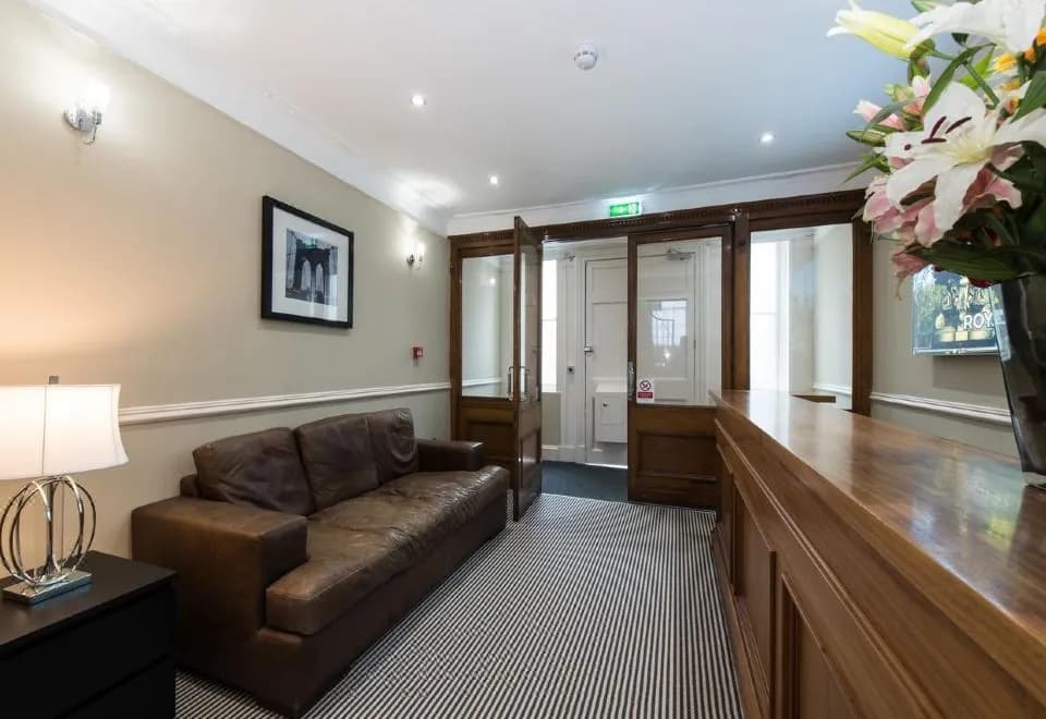 Royal Princes Suites