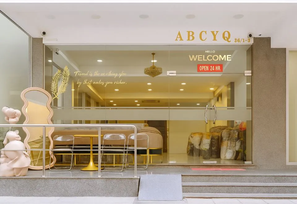ABCYQ Hotel
