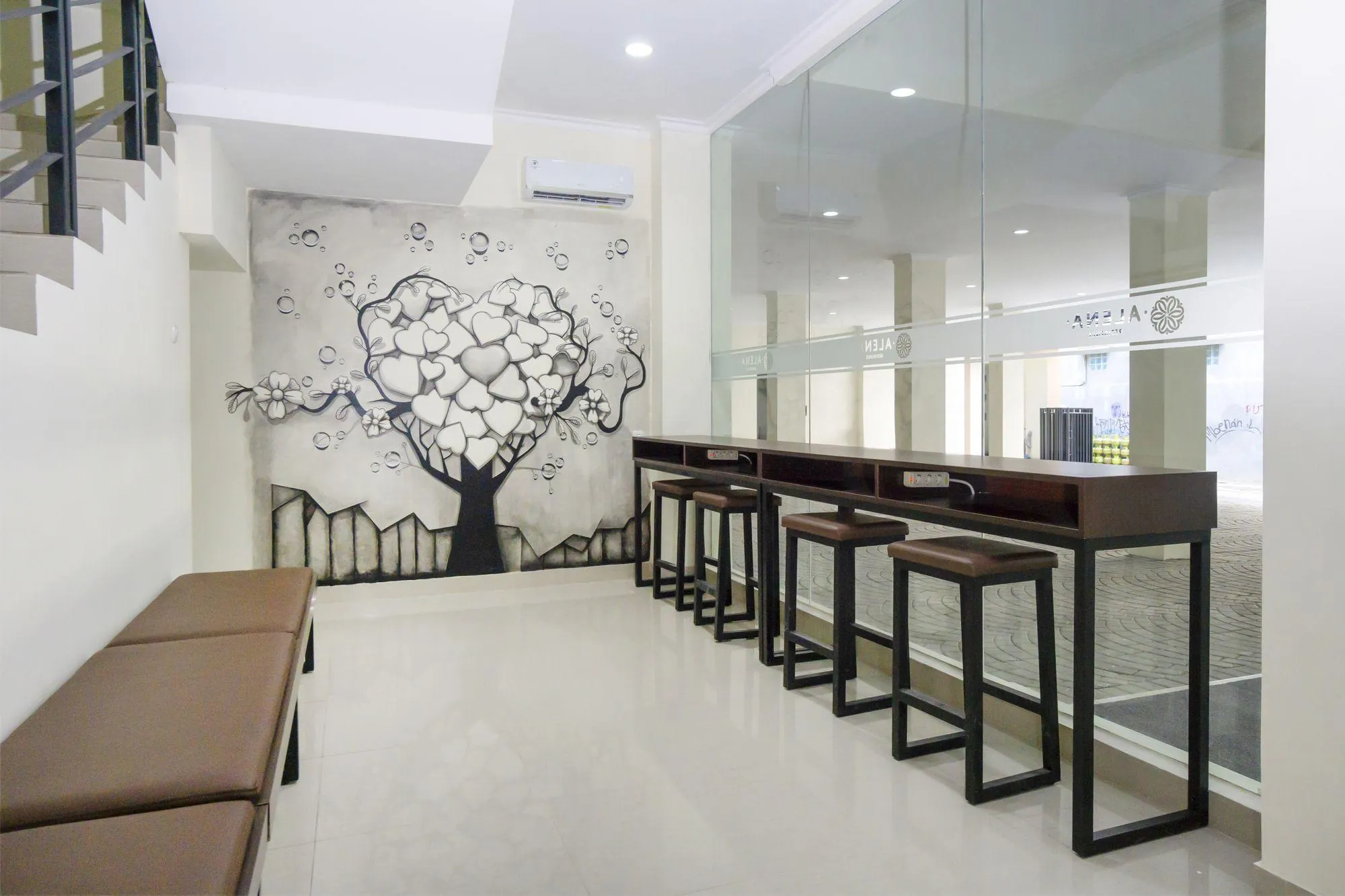 OYO Collection O 1626 Alena Residence