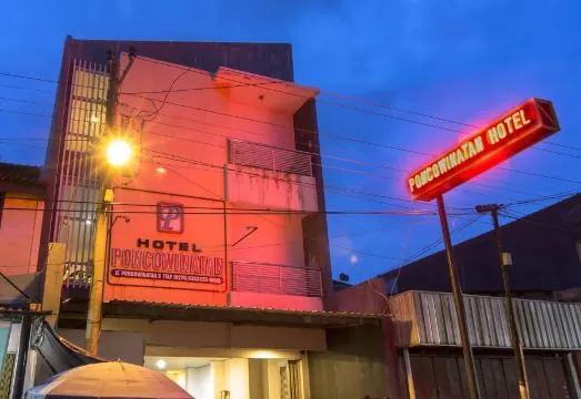 Hotel Poncowinatan - Tugu