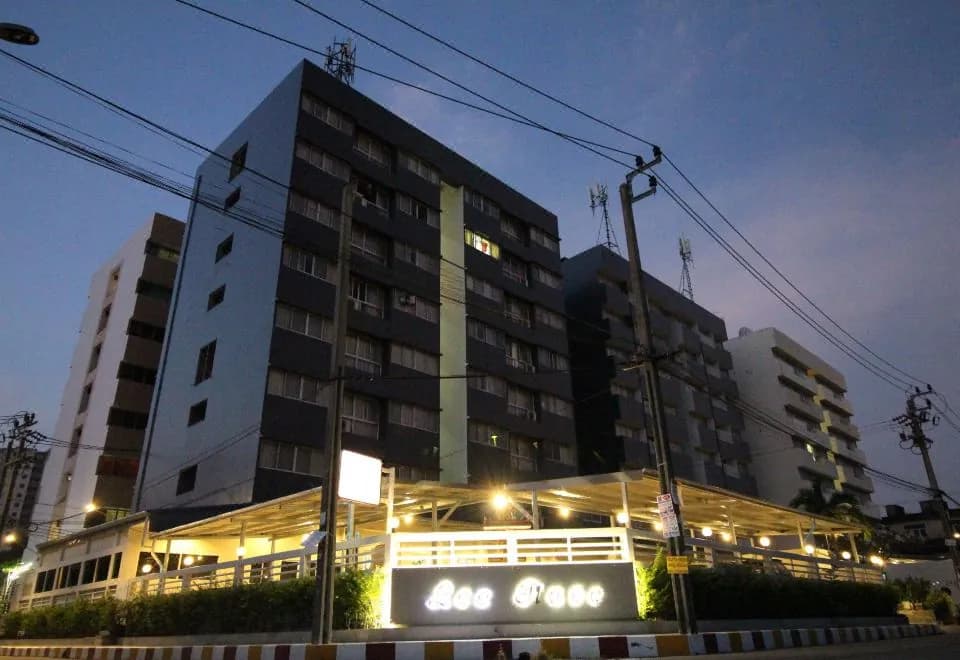 Lee Place Phatthanakan Condo