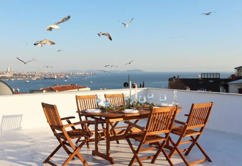 Cihangir VAV Suites