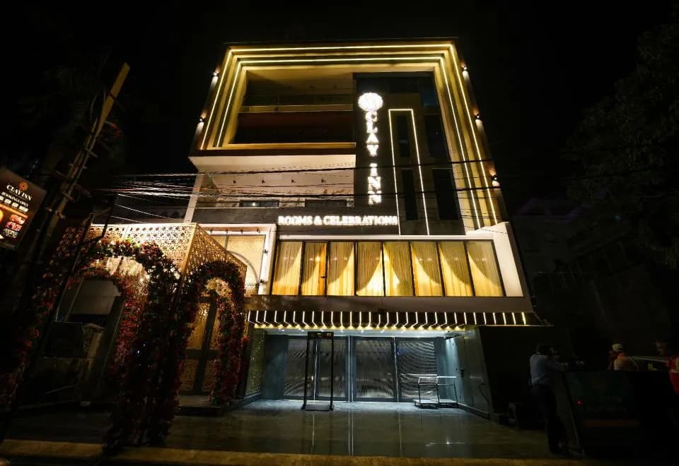 Clay Inn Hotels - Paschim Vihar