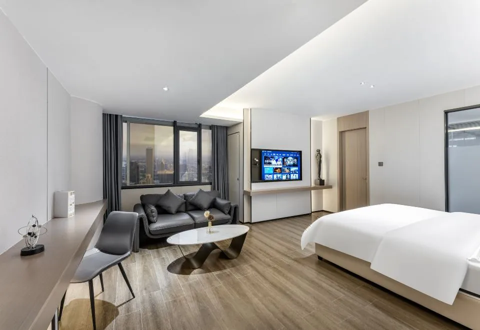 Yayi Hotel(Huangpu Dashadong Subway Station Store)