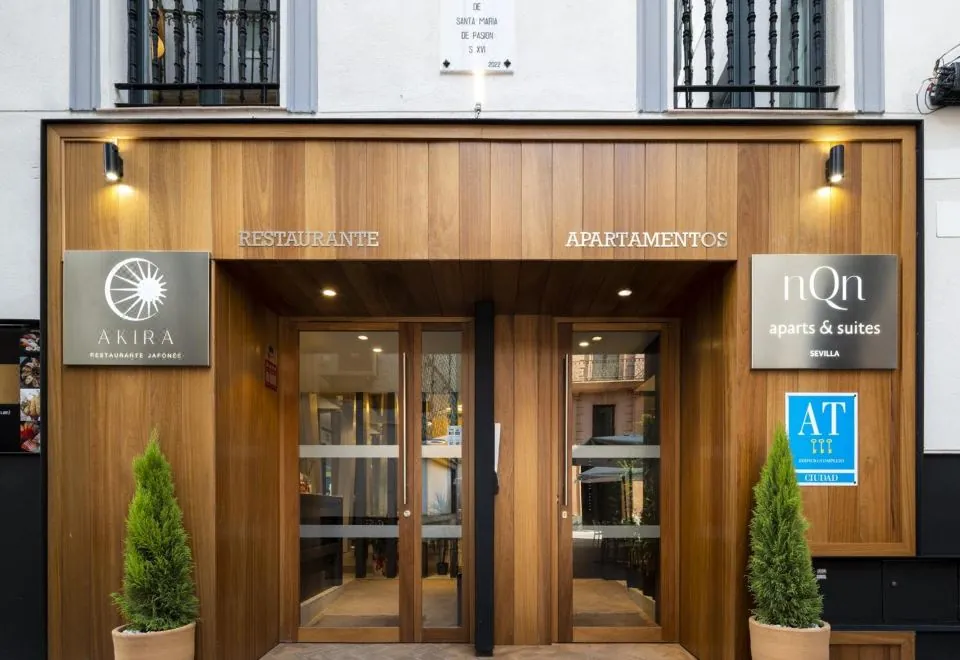 nQn Aparts & Suites Sevilla