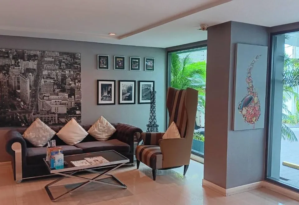 J RESIDENCE