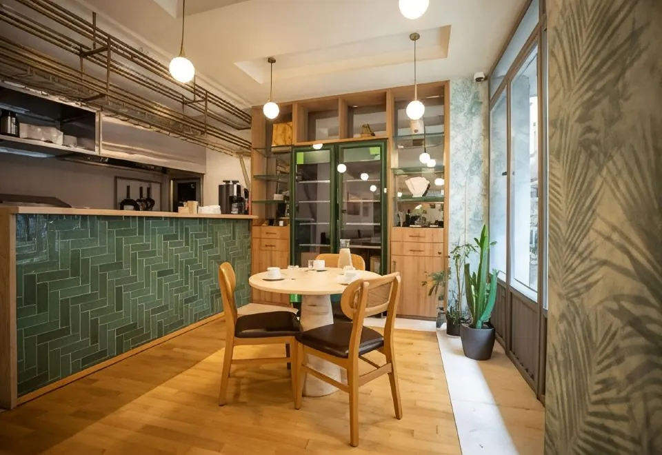 21 Rooms Hotel