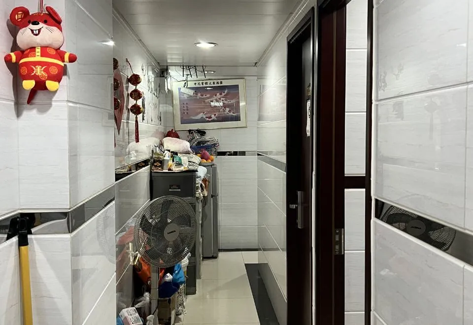 Sun Hua Hotel (Hostel)