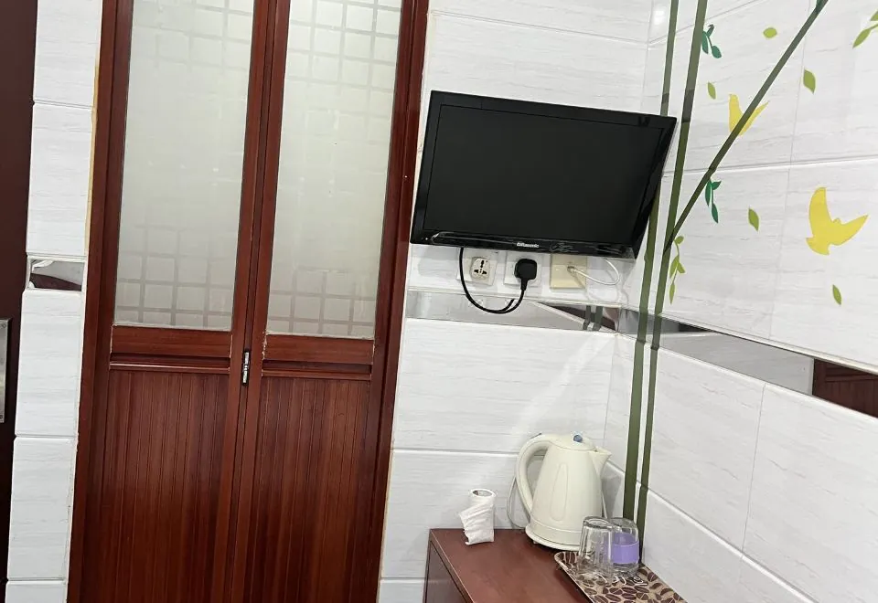 Sun Hua Hotel (Hostel)