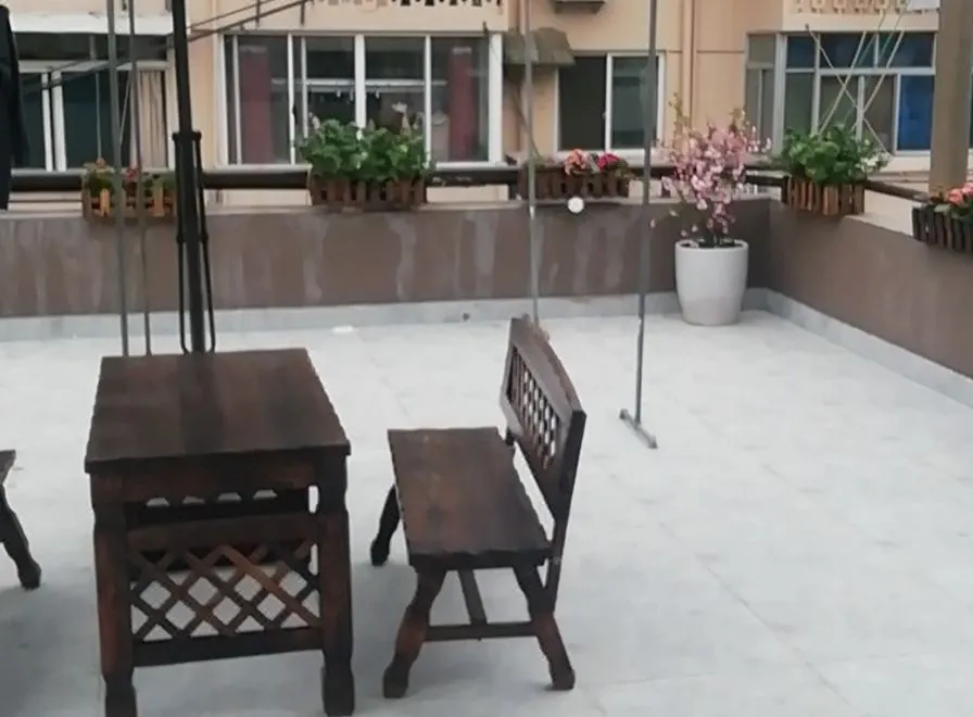 Pebble Motel (Shanghai Lujiazui Yaohan Nanquan North Road)