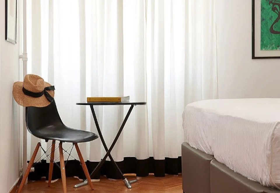 Parthenon Apartment