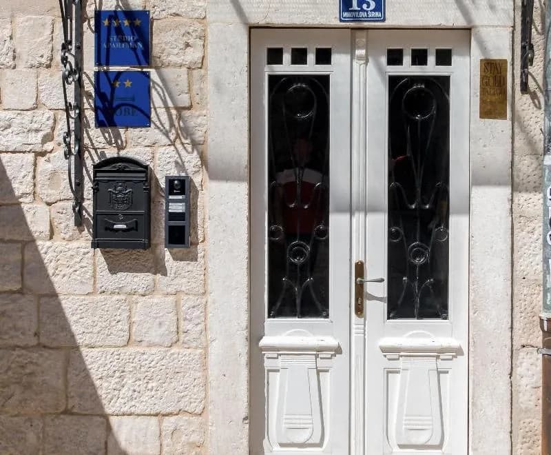 Split Palace Luxury Retreat