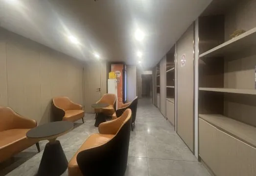 Guoyu Hotel Apartment (Shanghai Guang Conference and Exhibition Center Caobao Road Subway Station)