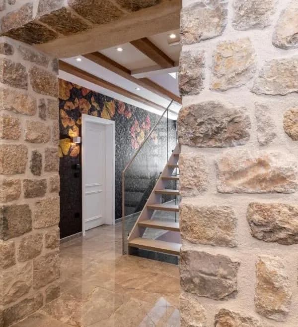Sea Rocks Residence