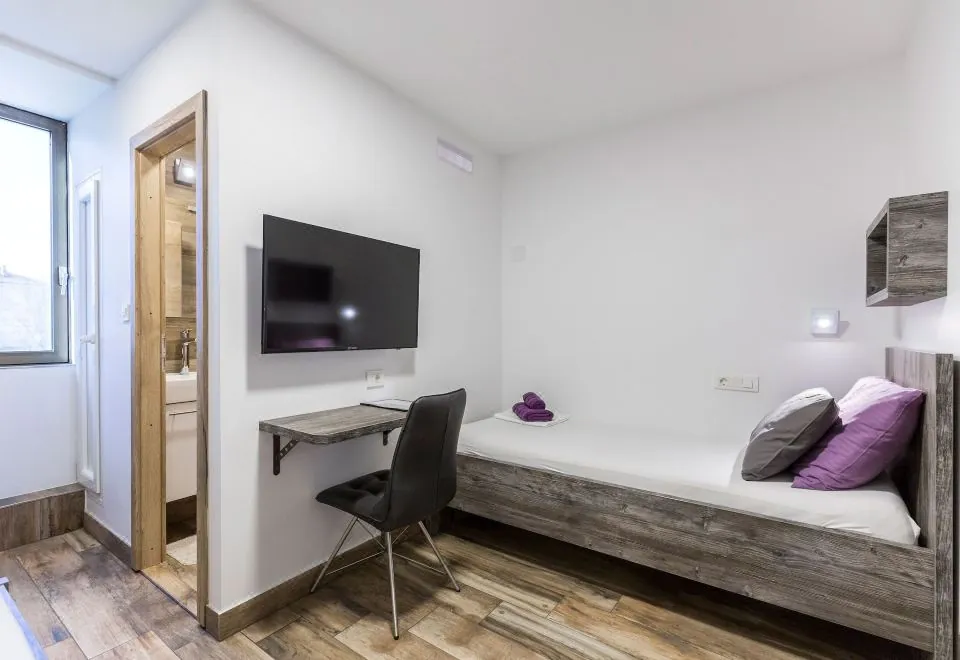 Apinelo Tower Rooms