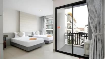 Lee Nova Hotel