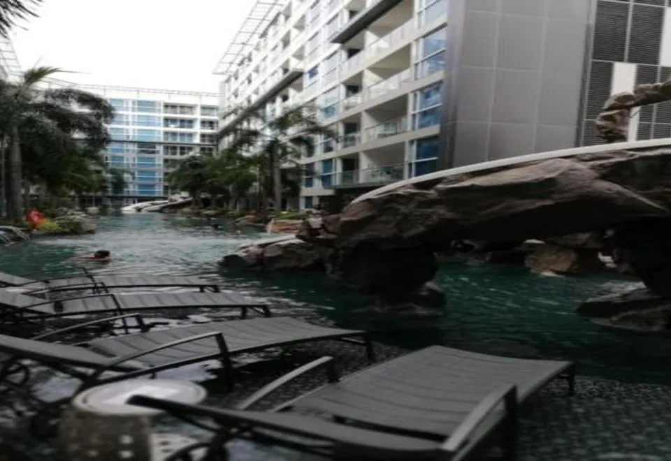 Avenue apartment, soi Buakaow 15