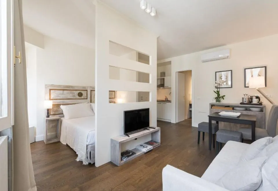 Suite & View