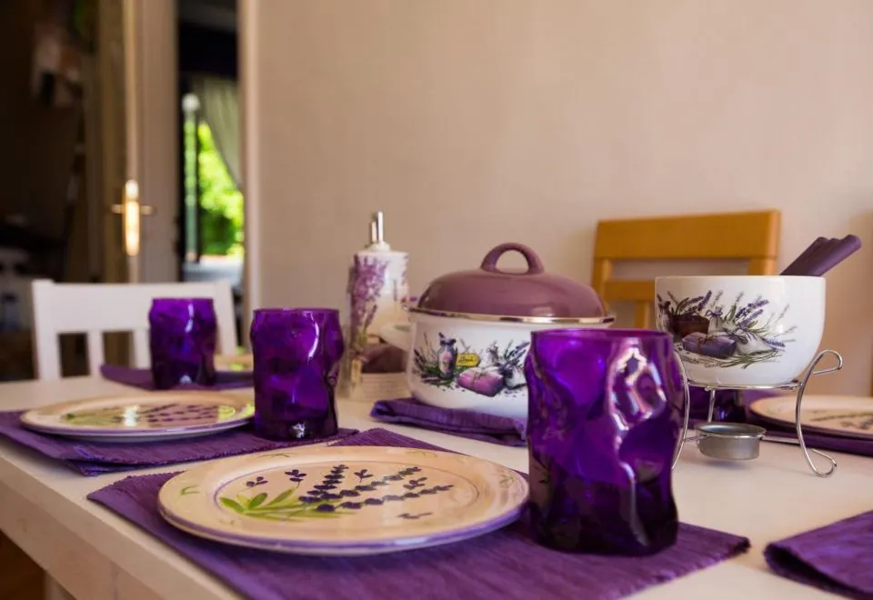 Guest House Gugily