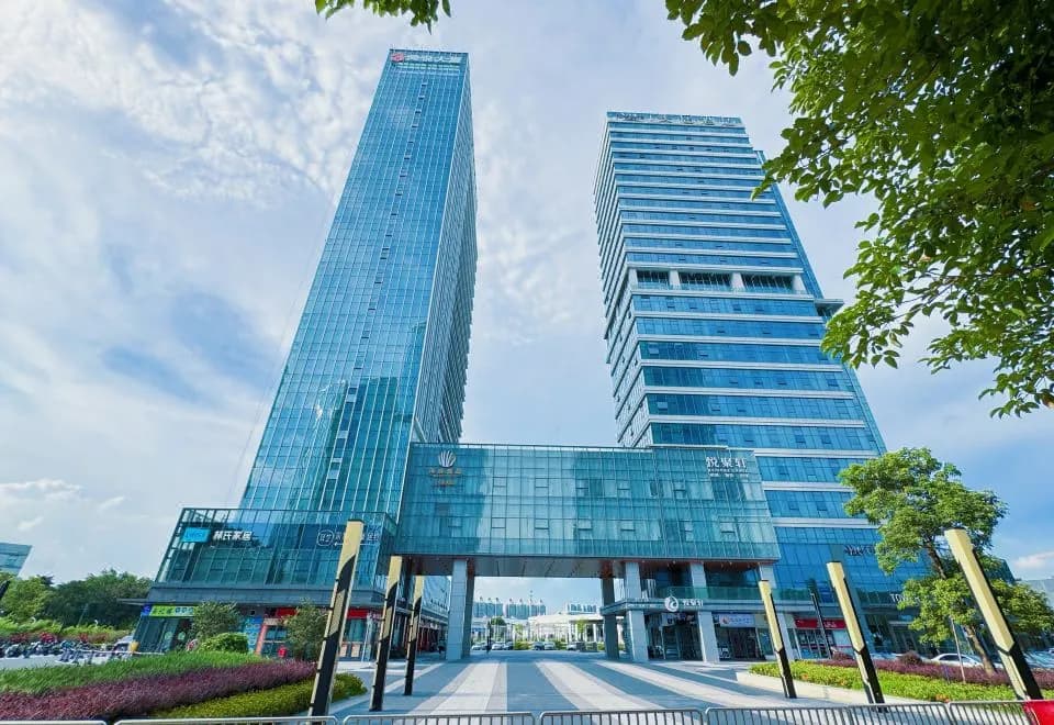 Yunqi International Apartment (Guangzhou International Financial City Sanxi Subway Station Store)