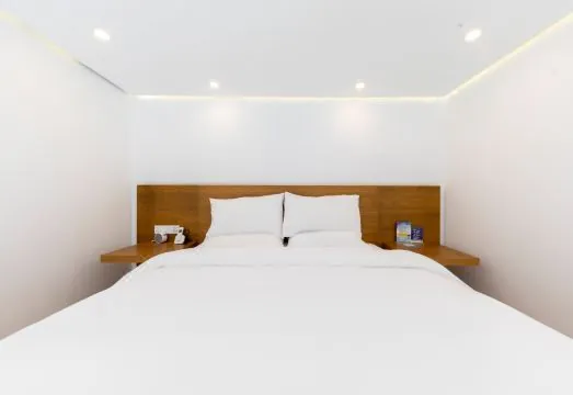 Mihuyou E-sports Hotel (Jinqiao Taierzhuang Road Subway Station)