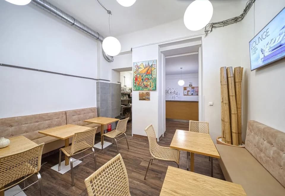 Hostel Orange