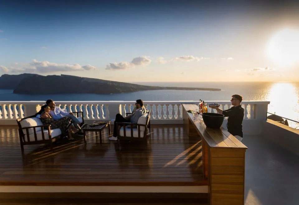 Oia Mansion