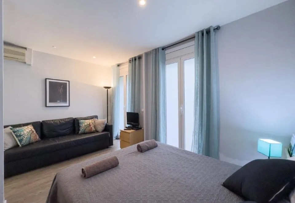 ApartEasy - Gracia Apartments