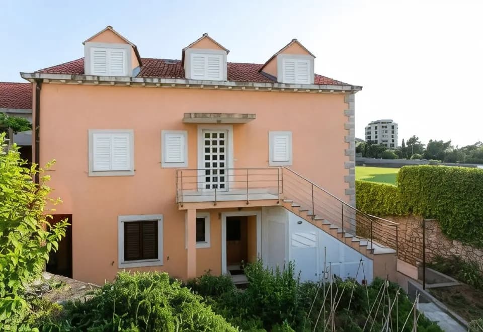 Apartments Miramare & Campara