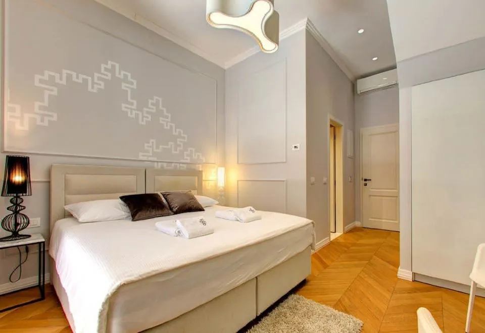 Guest House Forty-Four